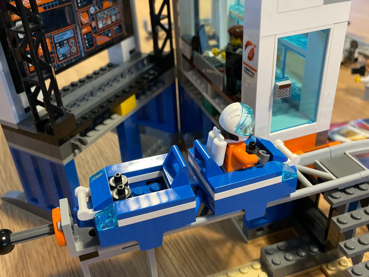 Billede 10 - LEGO CITY Rumraket og affyringscenter