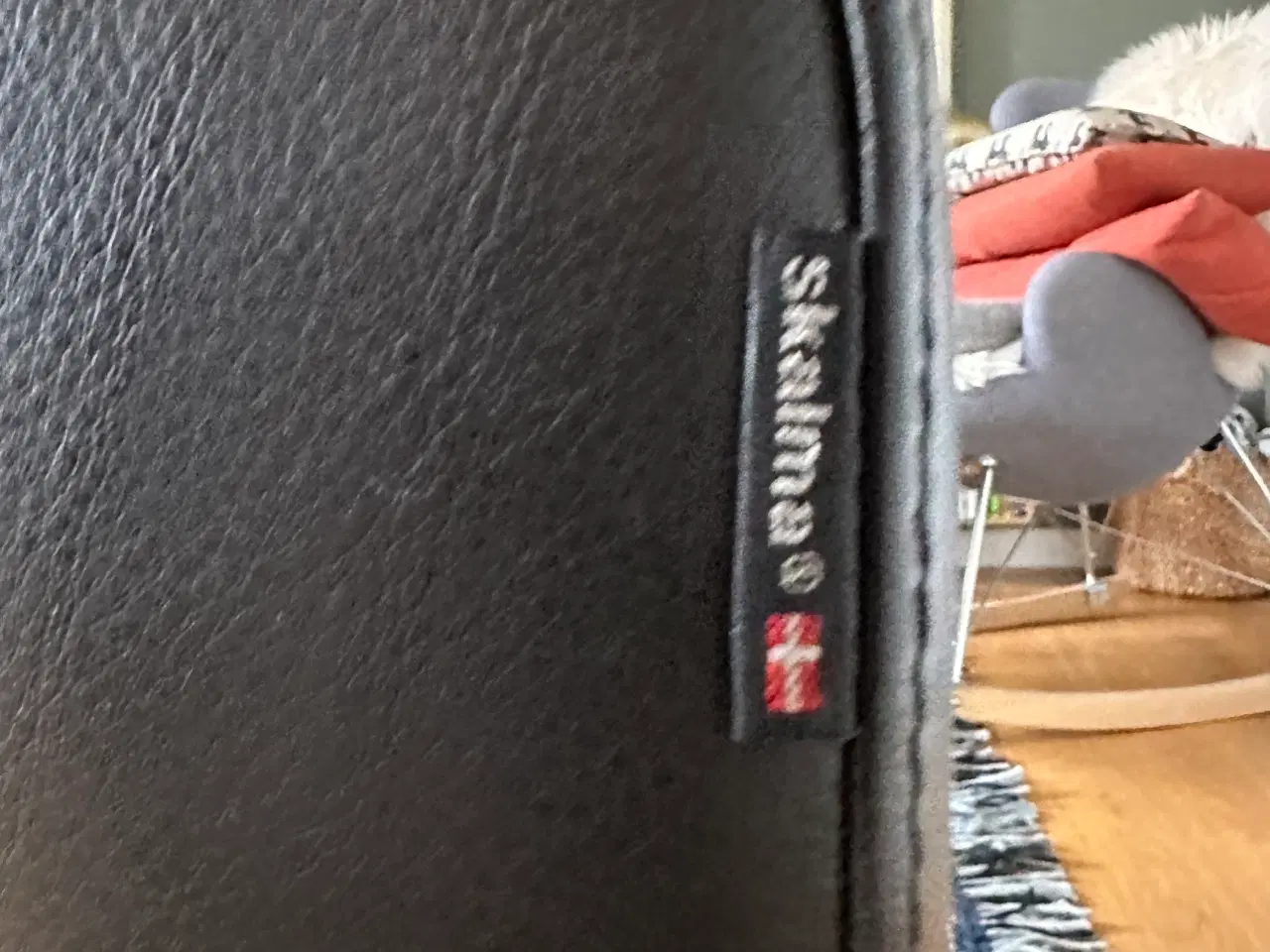 Billede 4 - Dansk fremstillet læder sofa m. dun fyldte hynder