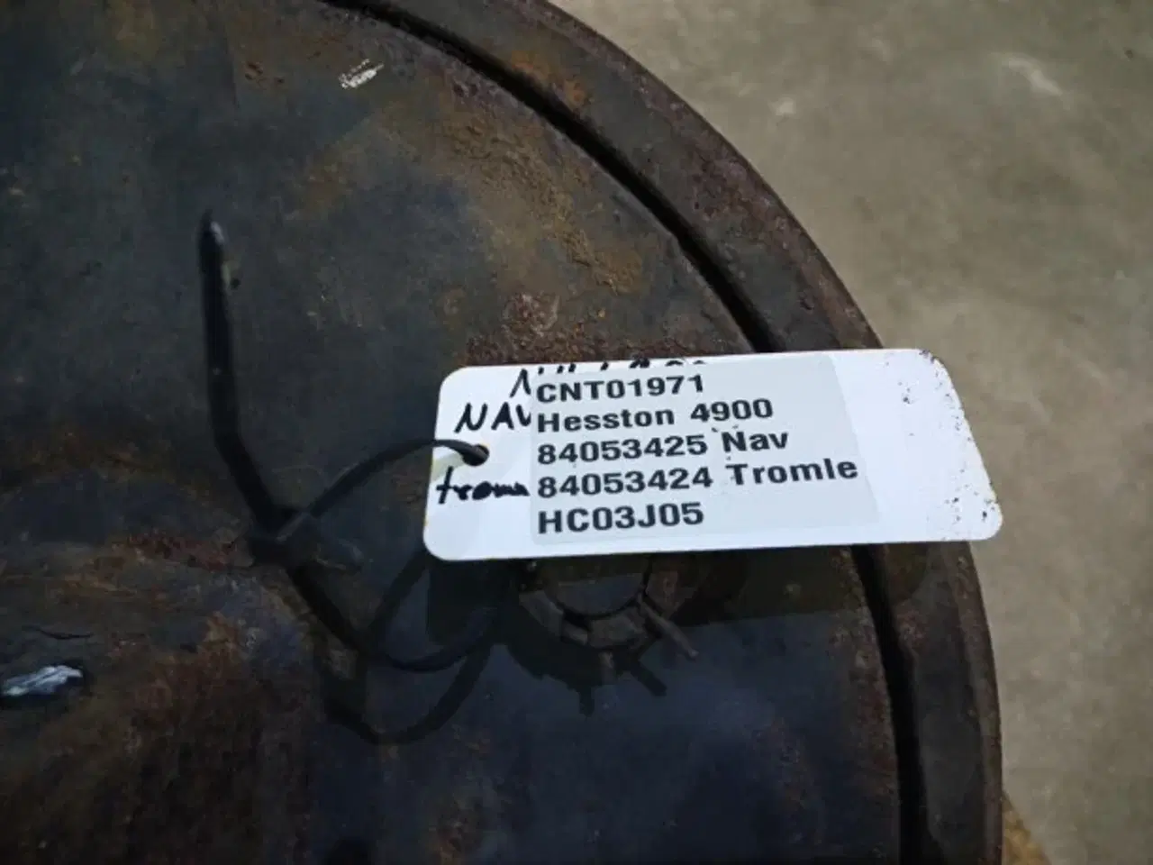 Billede 3 - Hesston 4900 Hjulnav 84053425