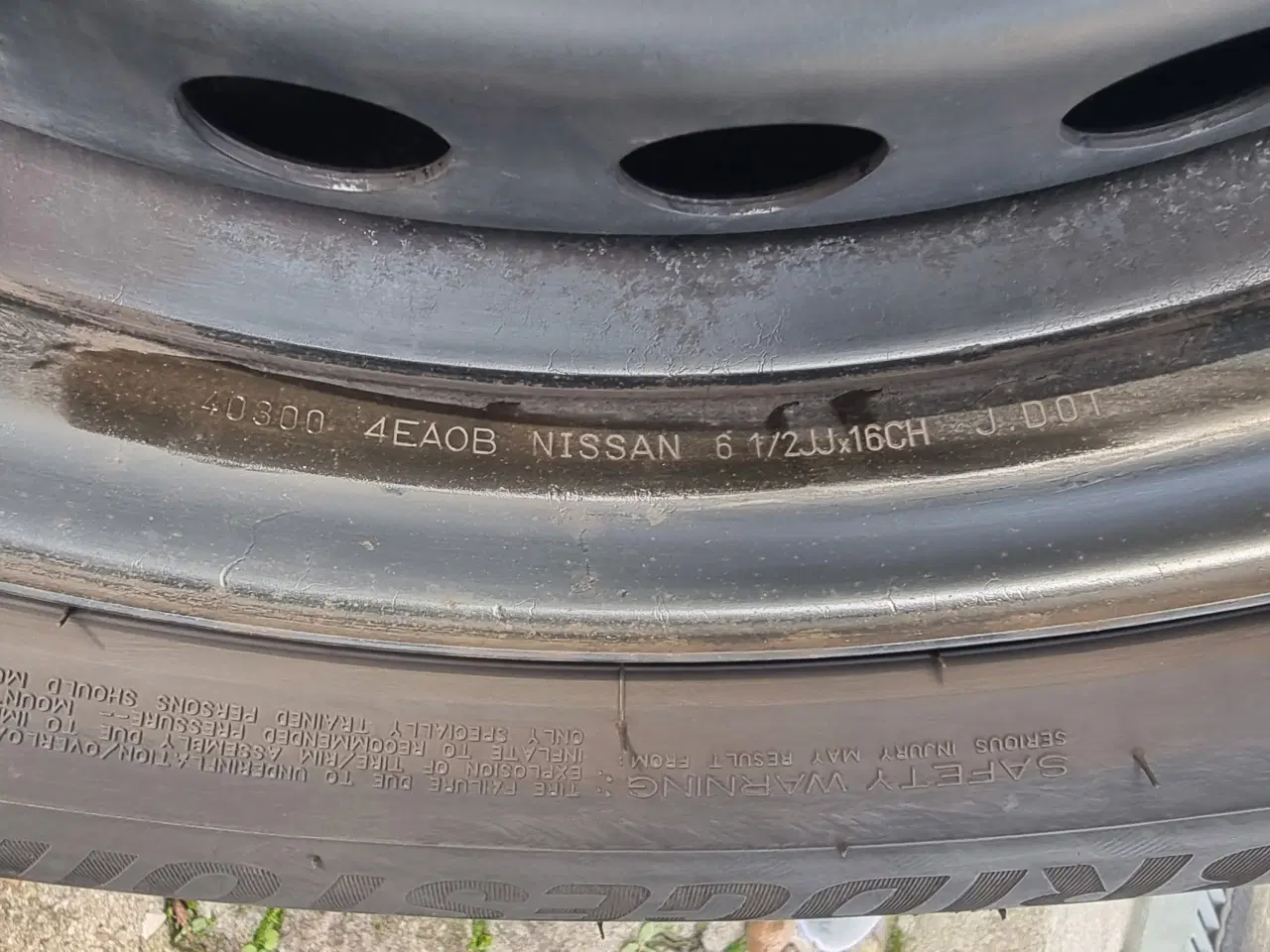 Billede 7 - Originale Nissan stålfælge med Blizzak vinterdæk