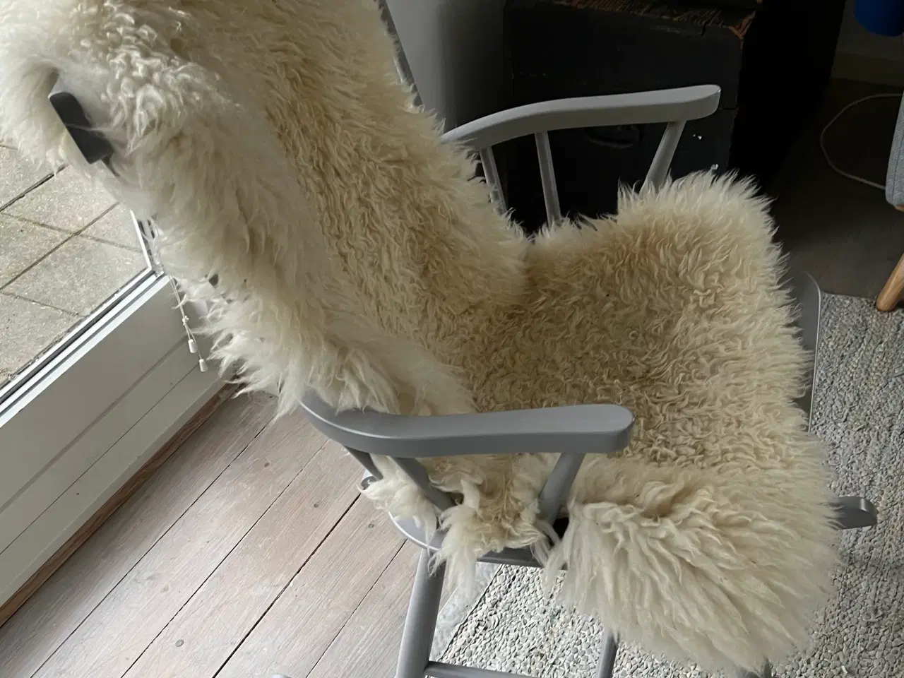 Billede 2 - Gyngestol, lys grå, FDB, Børge Mogensen