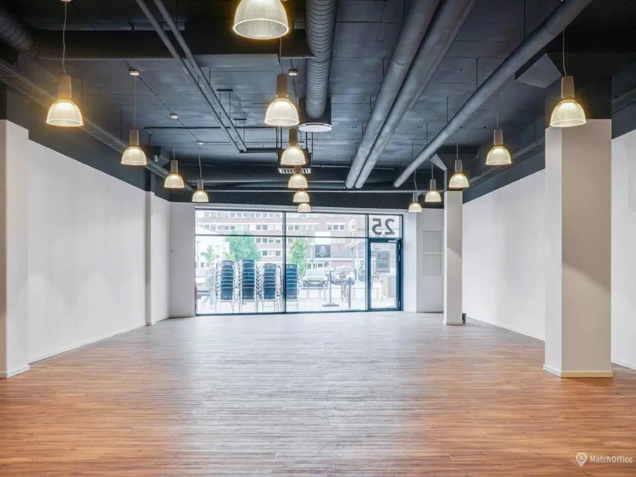 Billede 4 - Går du med drømmen om egen butik i et attraktivt indkøbsområde i hjertet af Vallensbæk?