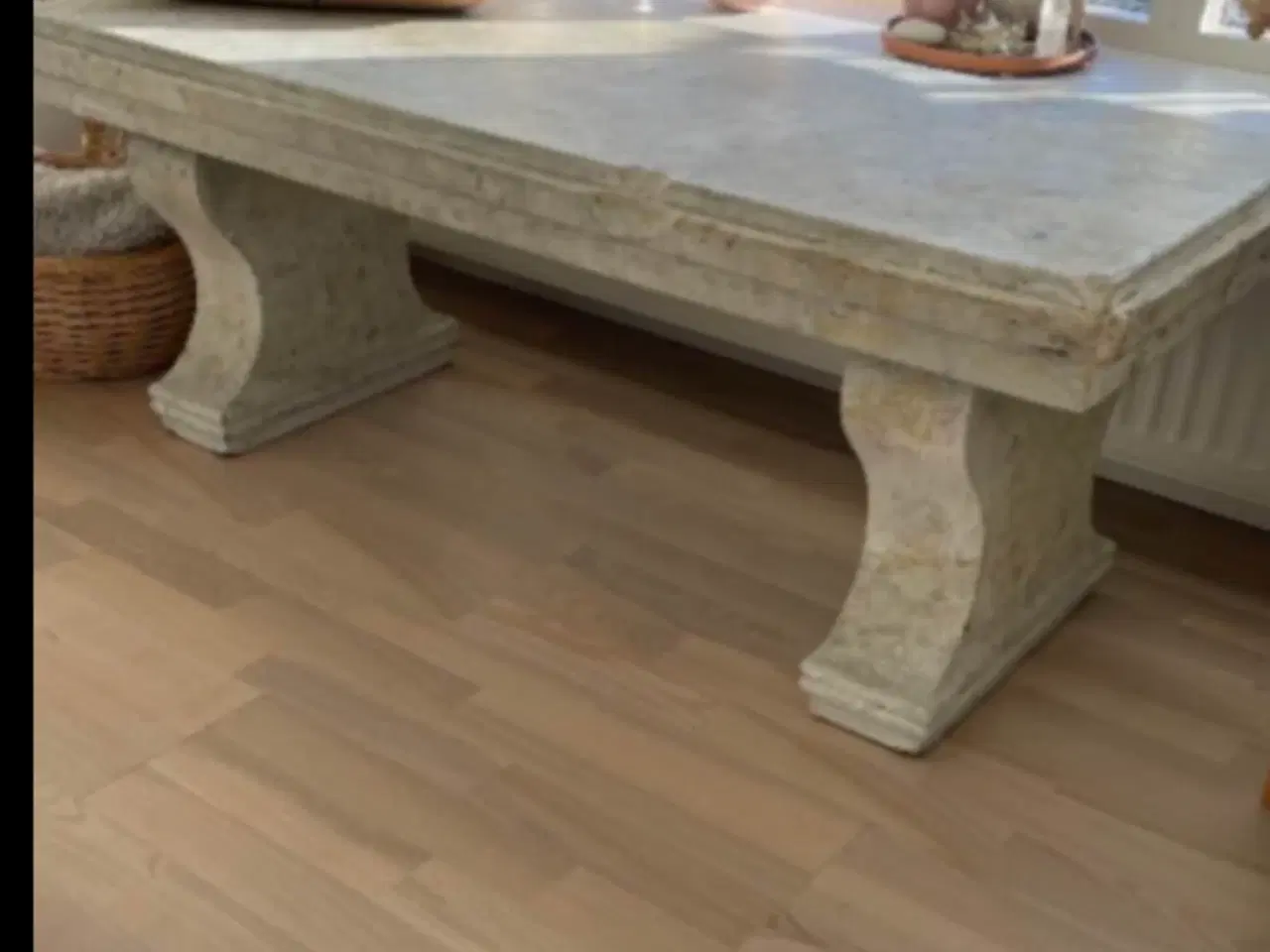 Billede 5 - Vintage “Marmorlook “ træbænkrekvisit kgl teater 