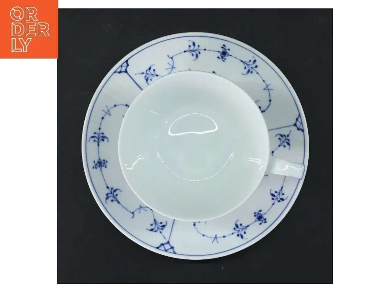 Billede 2 - Kop og underkop, musselmalet, fra Royal Copenhagen (str. Ø 10 & 16 cm)