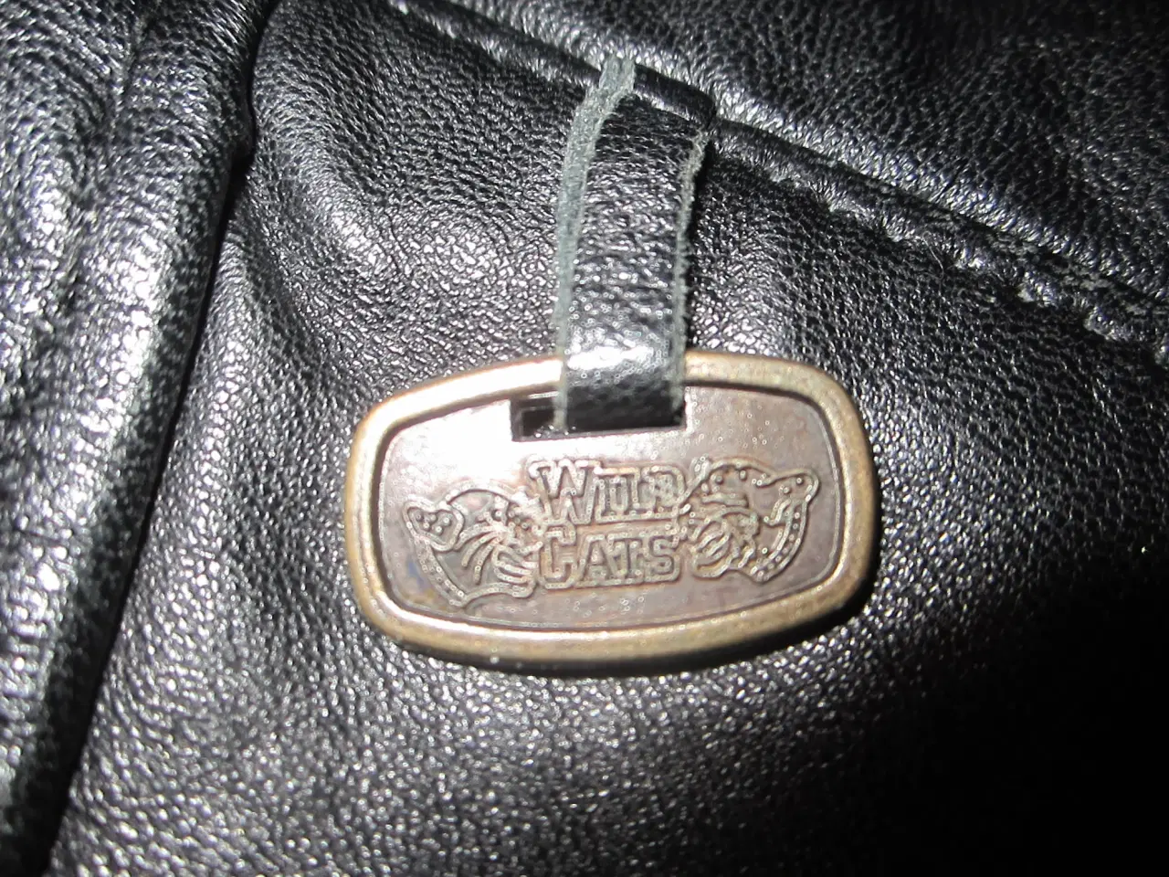 Billede 3 - Meget lækker skindjakke med forer og hætte