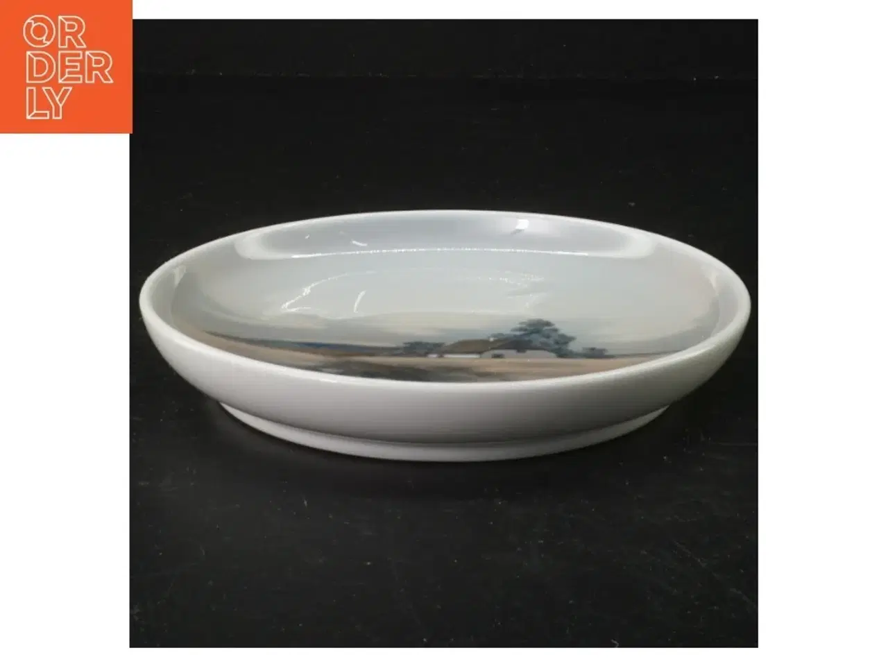 Billede 3 - Hvid porcelænstallerken (str. 16 cm i diameter)