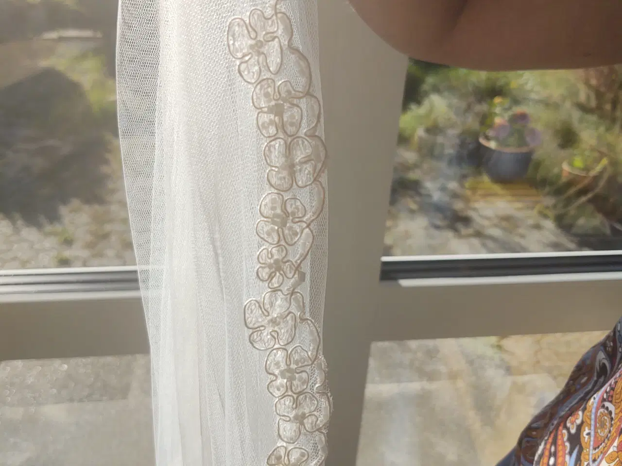 Billede 3 - Smukt brudeslør til salg