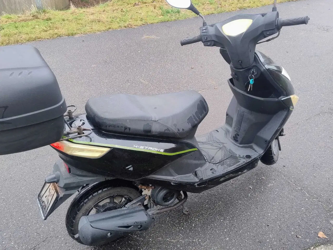 Billede 3 - VGA explore 30 knallert med stik 