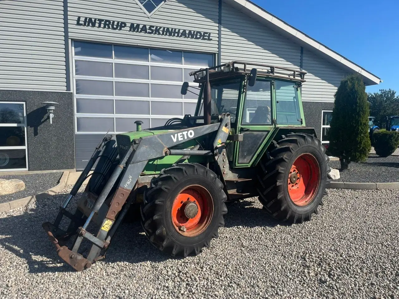 Billede 2 - Fendt 308 LS Farmer Turbomatik med frontlæsser og skovinddækning