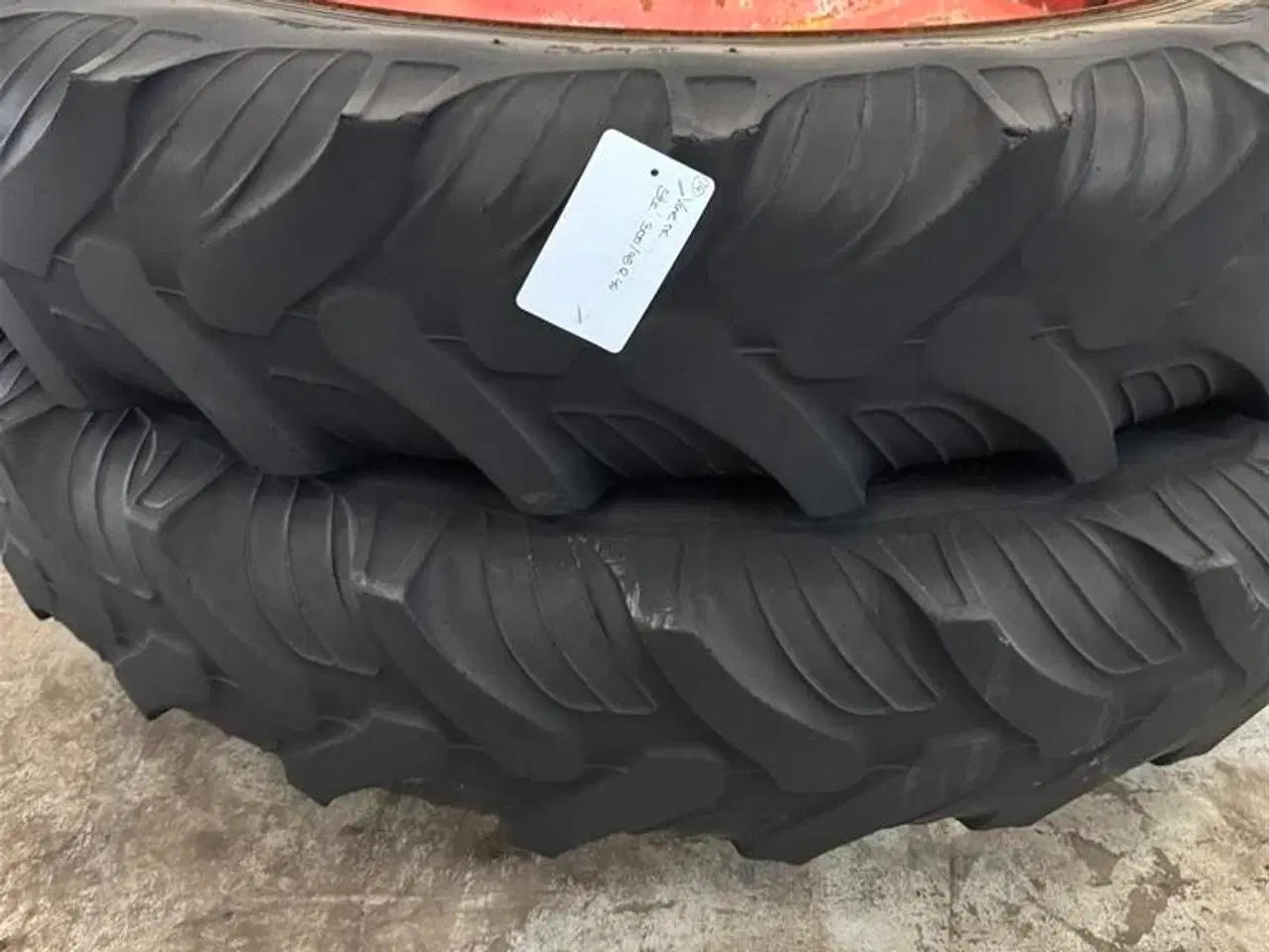 Billede 1 - Taurus 300/95 R46