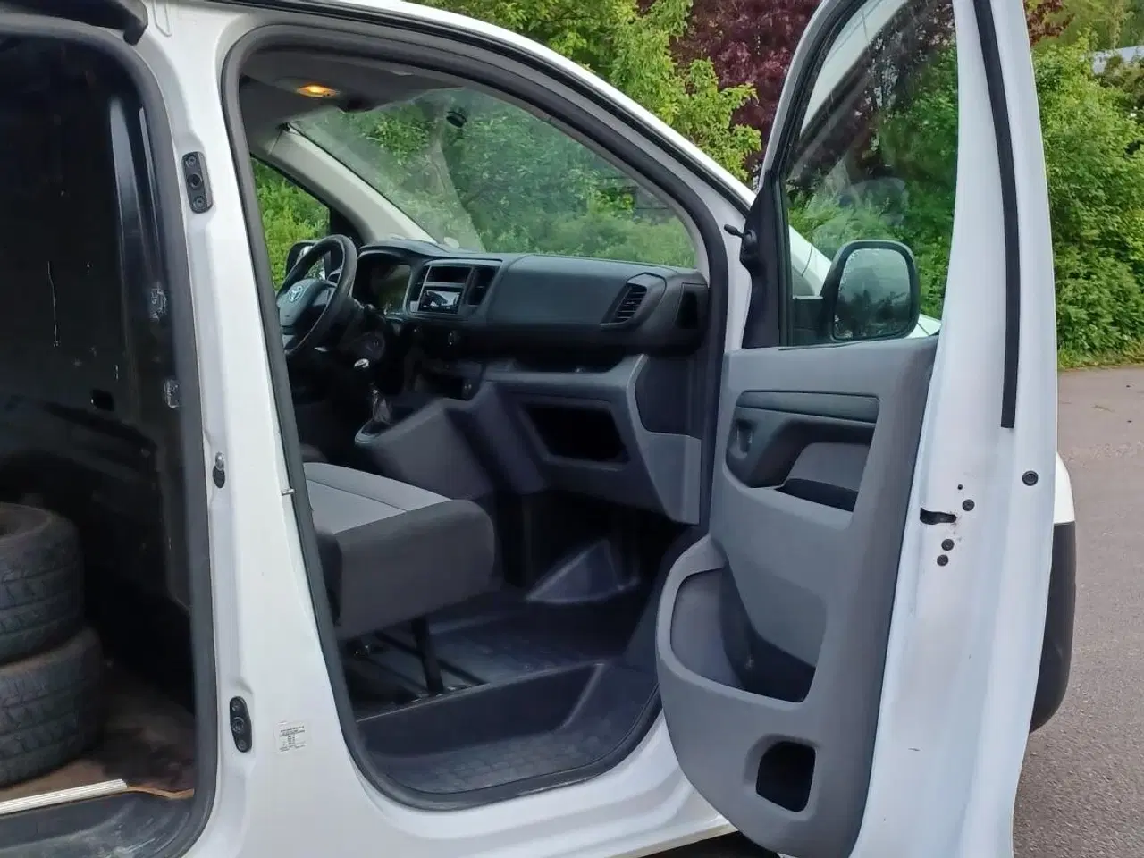 Billede 9 - Toyota Proace - Ny motor med lavere km