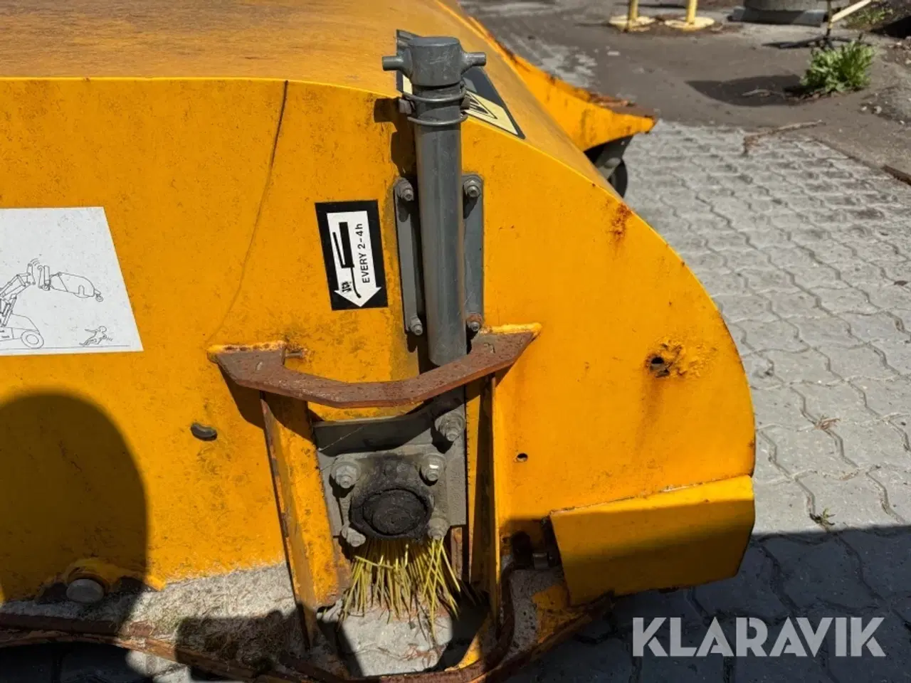 Billede 11 - Fejekost med tank og vand JCB SC240
