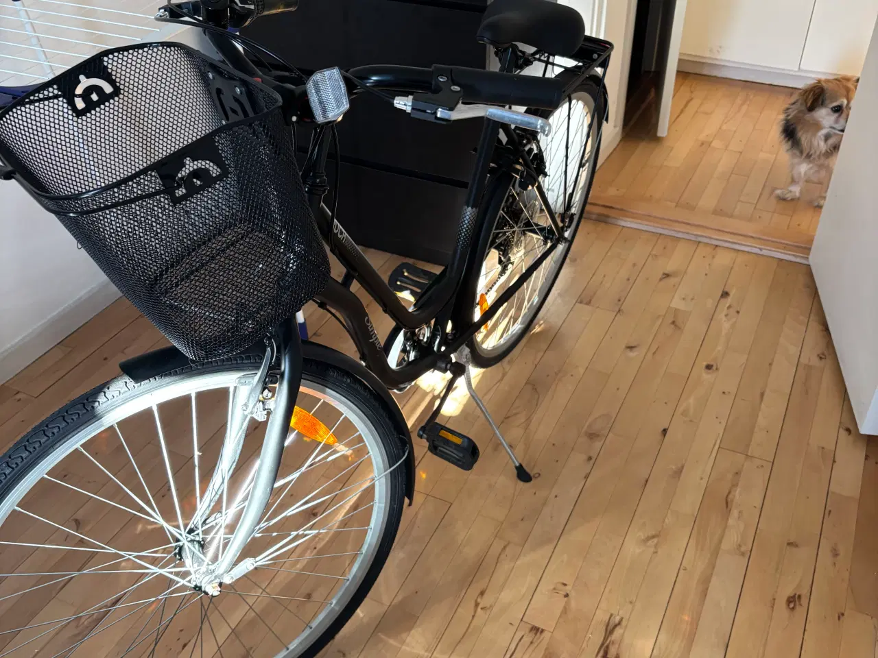 Billede 3 -  Sort Damecykel 28”