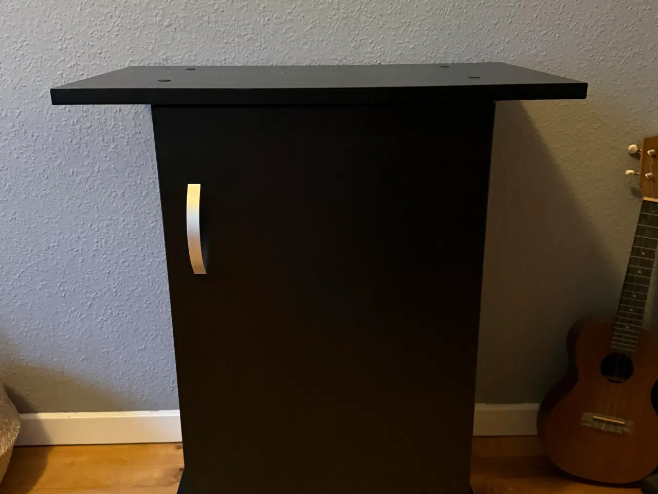 Billede 3 - Akvarieskab i sort