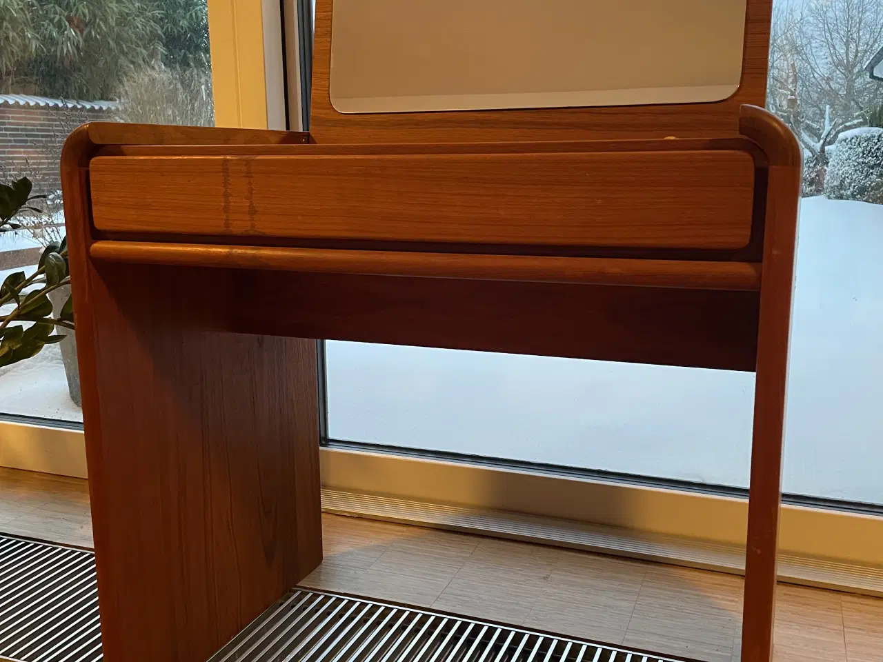 Billede 4 - Bord med spejl