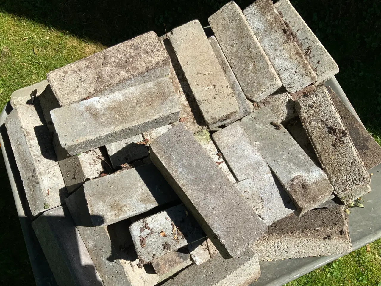 Billede 2 - GRATIS betonsten 21x6,5