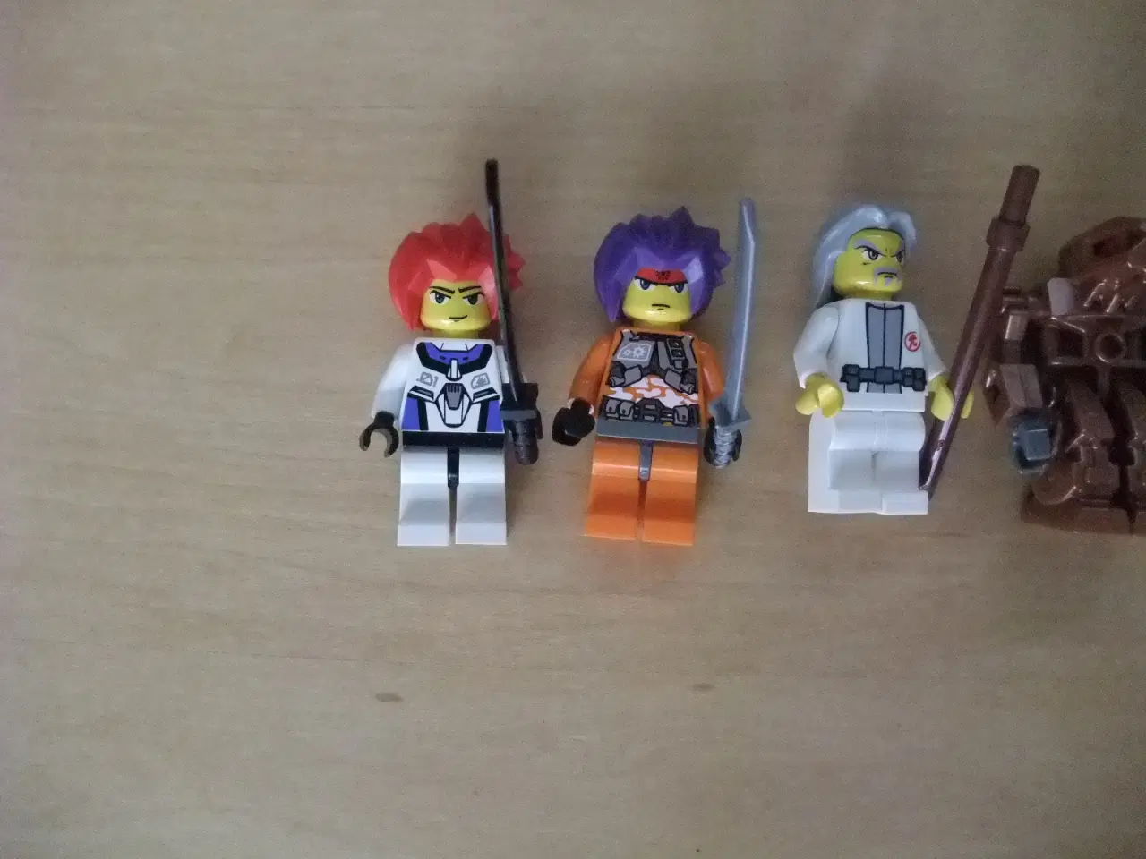Billede 2 - Lego Exo Force Figurer+Våben 