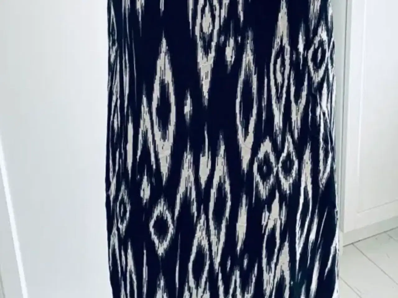 Billede 4 - Kjole fra H&M