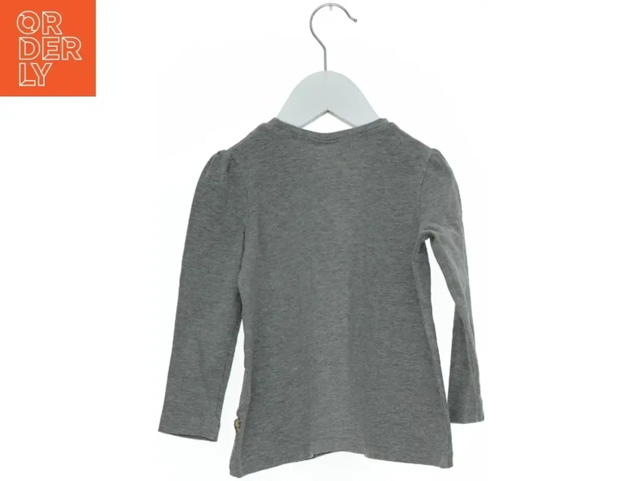 Billede 2 - Grå langærmet bluse fra Pomp de Lux (str. 92)