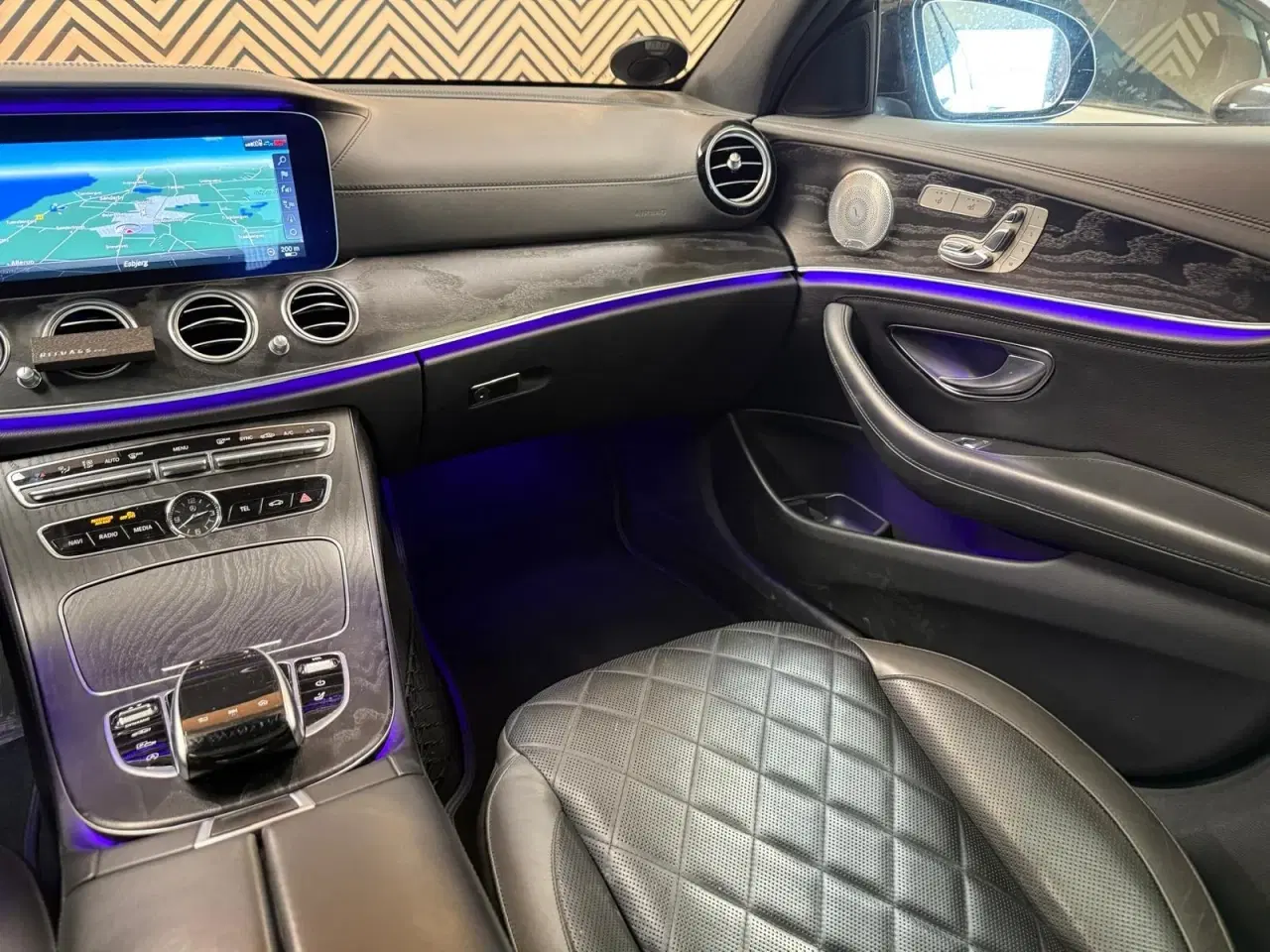 Billede 11 - Mercedes E350 d 3,0 AMG Line stc. aut. 4Matic