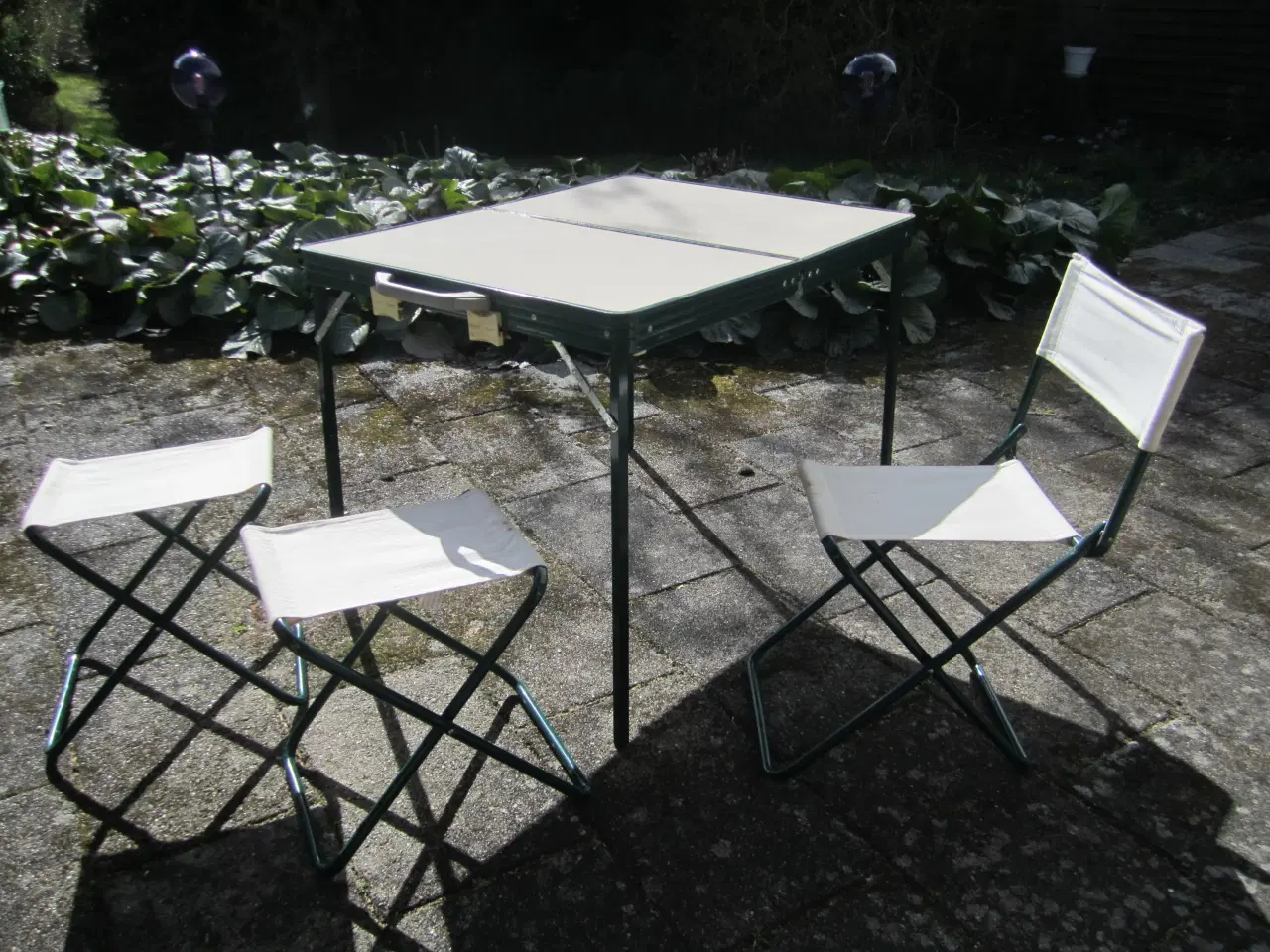 Billede 1 - BYD.  Retro. Skønt Picnicbord og Stole.