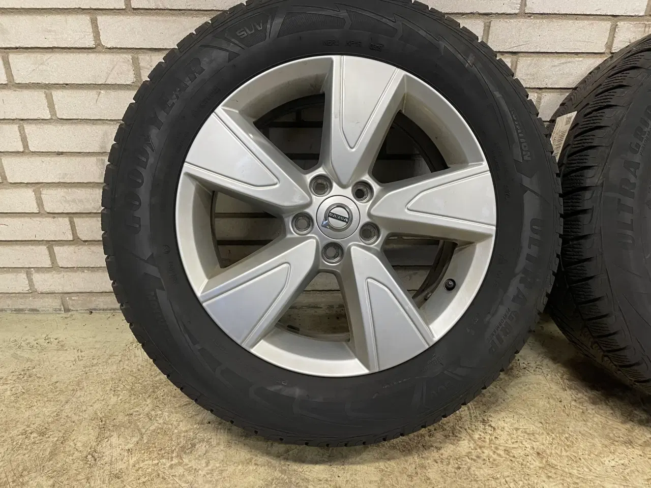 Billede 3 - 17 Volvo XC40 235/60r17 Ref.283 vinter