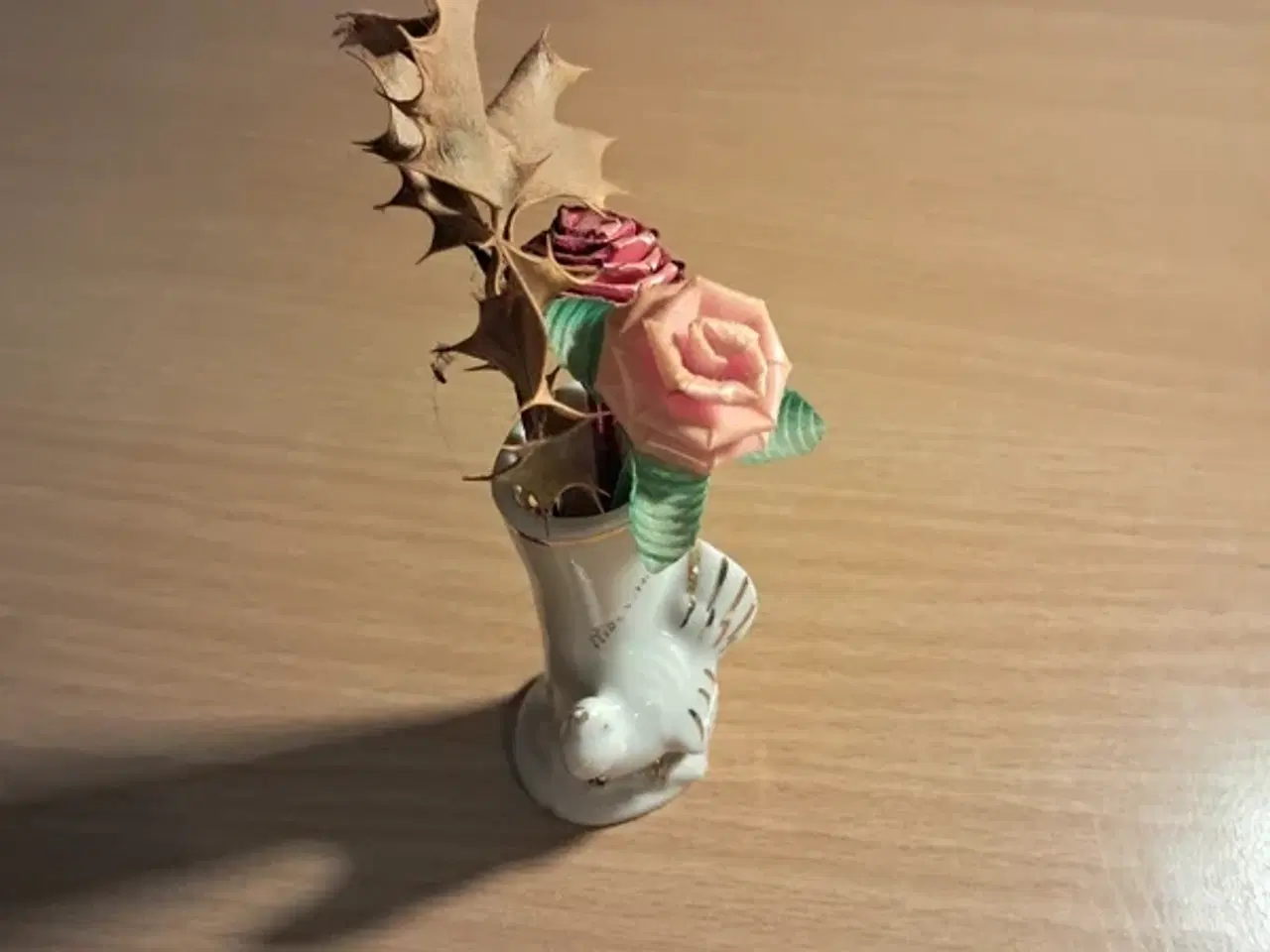 Billede 1 - Minivase med blomster og mistelten