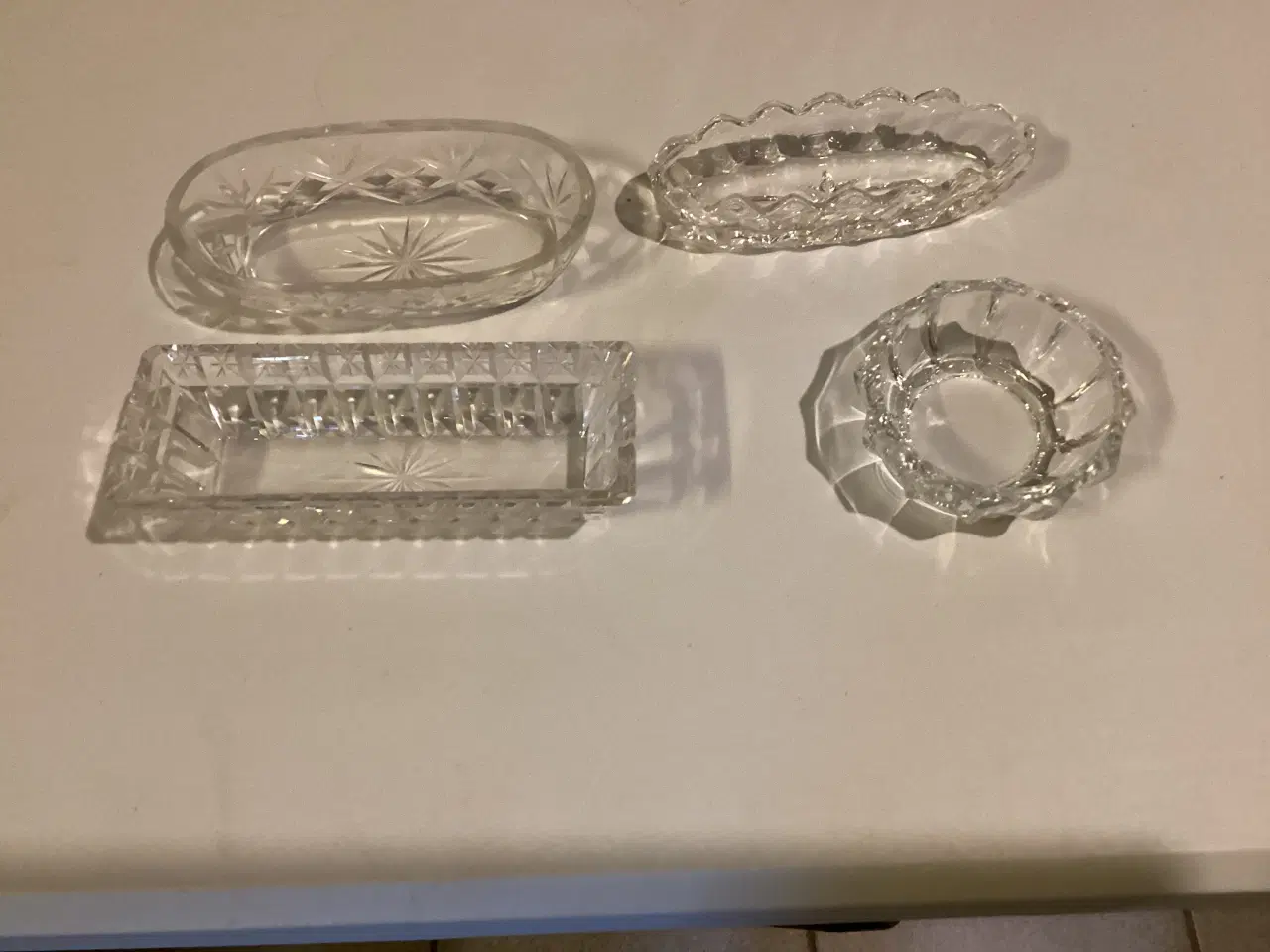 Billede 1 - 4 fine skåle til smykker 