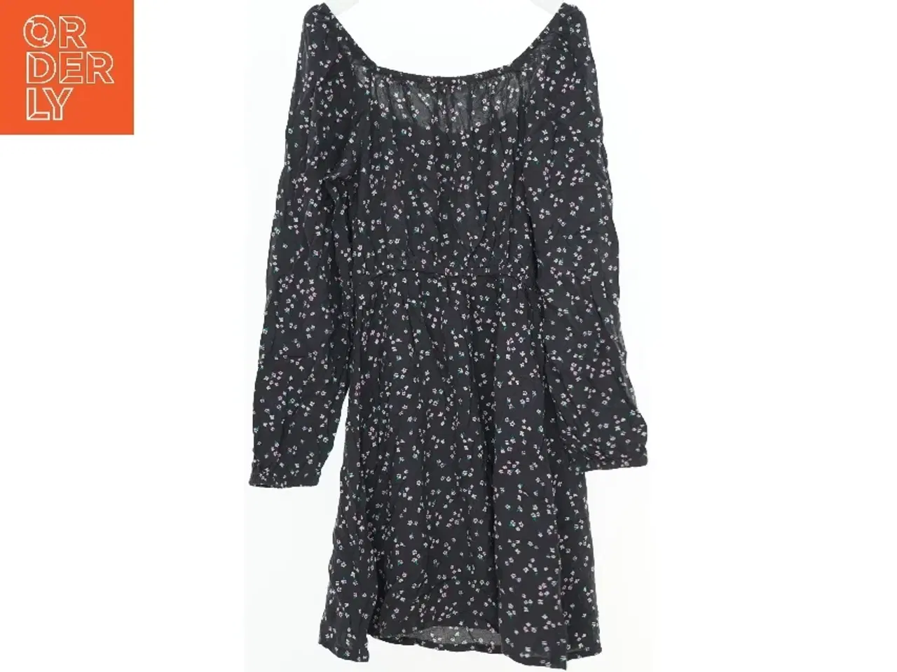 Billede 2 - Blomstret kjole fra H&M (str. 146)