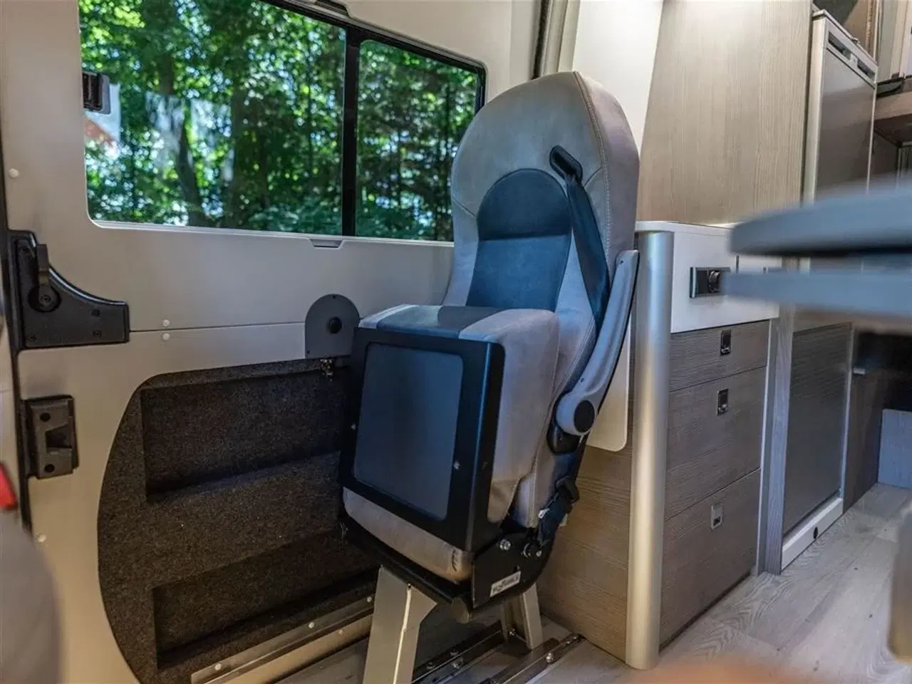 Billede 8 - 0 - FURGOK XPACE 600 FAMILY North   Van med plads til 5 personer!