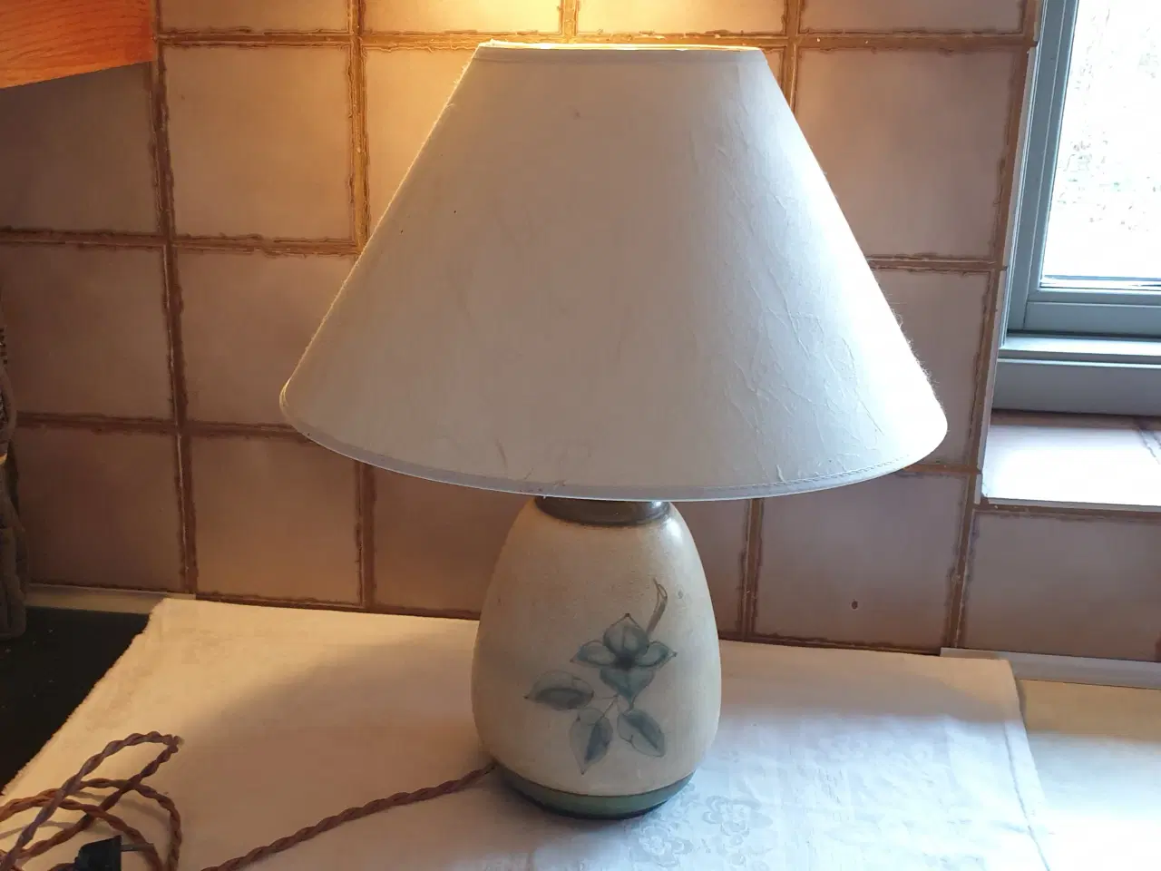 Billede 2 - Bordlampe m skærm SE 2 fotos