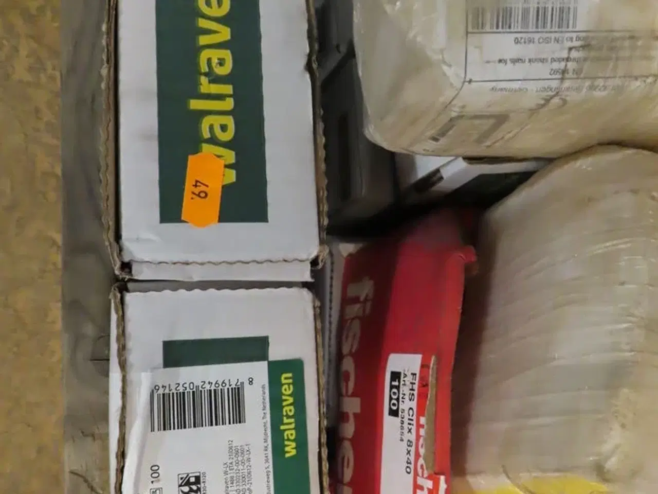 Billede 6 - Palle med div. Beslag og skruer
