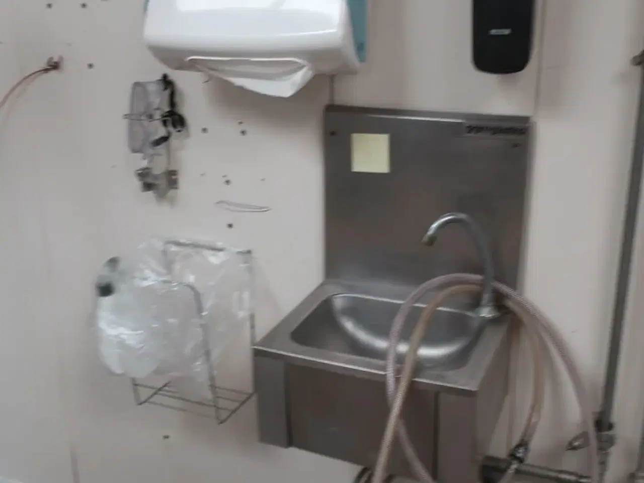 Billede 1 - Vaskestation inkl. dispenser