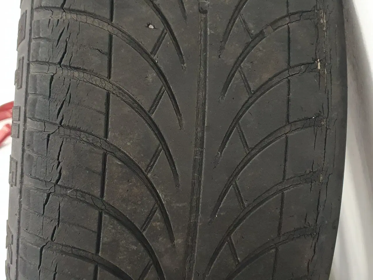 Billede 2 - Alufælge, 15", krydsmål 4 x 100, sommerdæk.