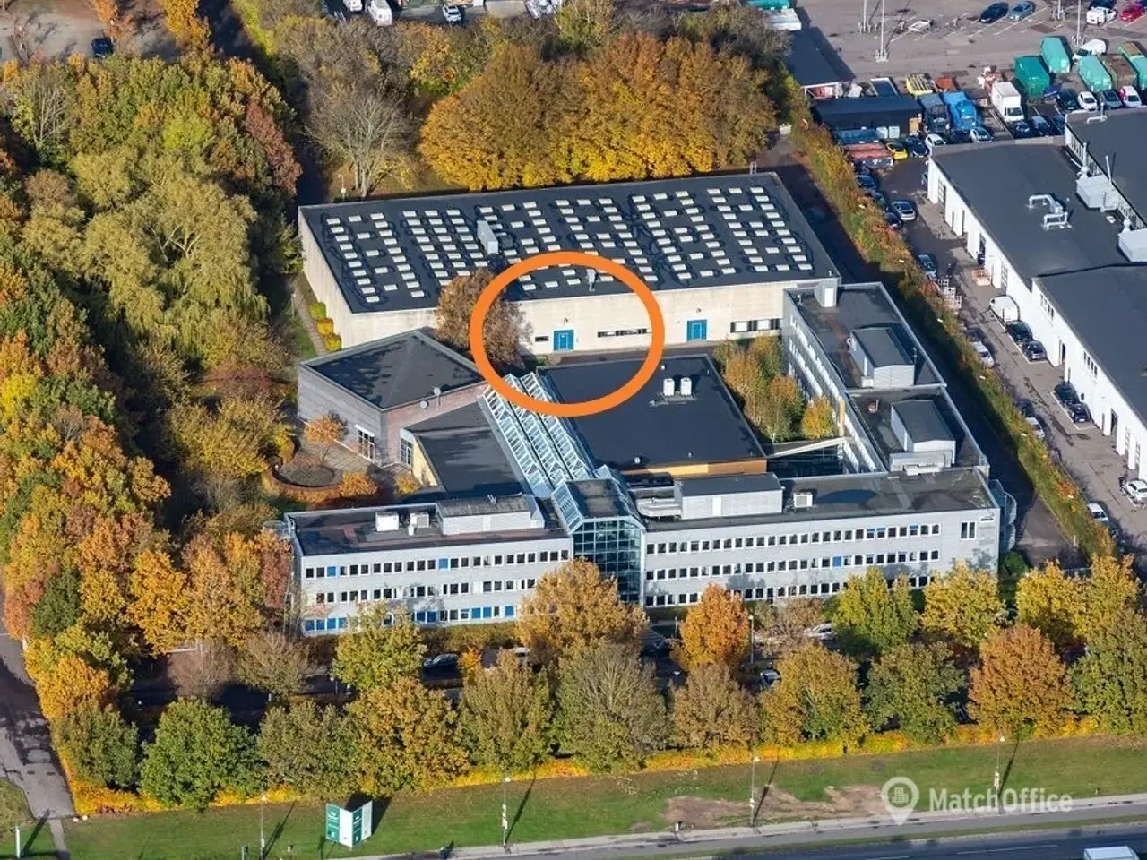 Billede 8 - Højloftet lager med fleksibelt valg af kontor