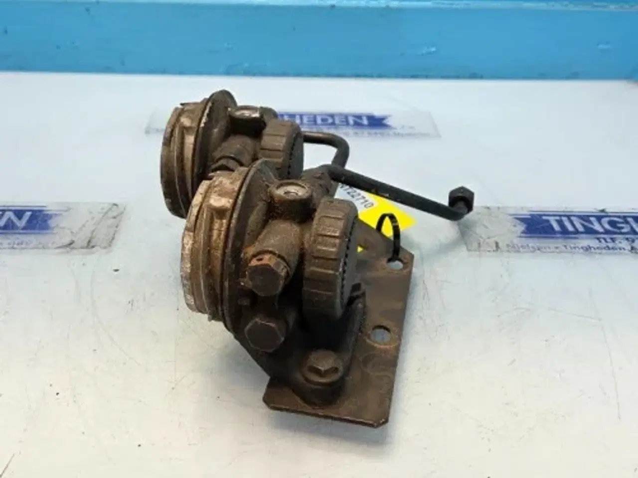 Billede 8 - John Deere 6068   Brændstoffilterhus  RE508847