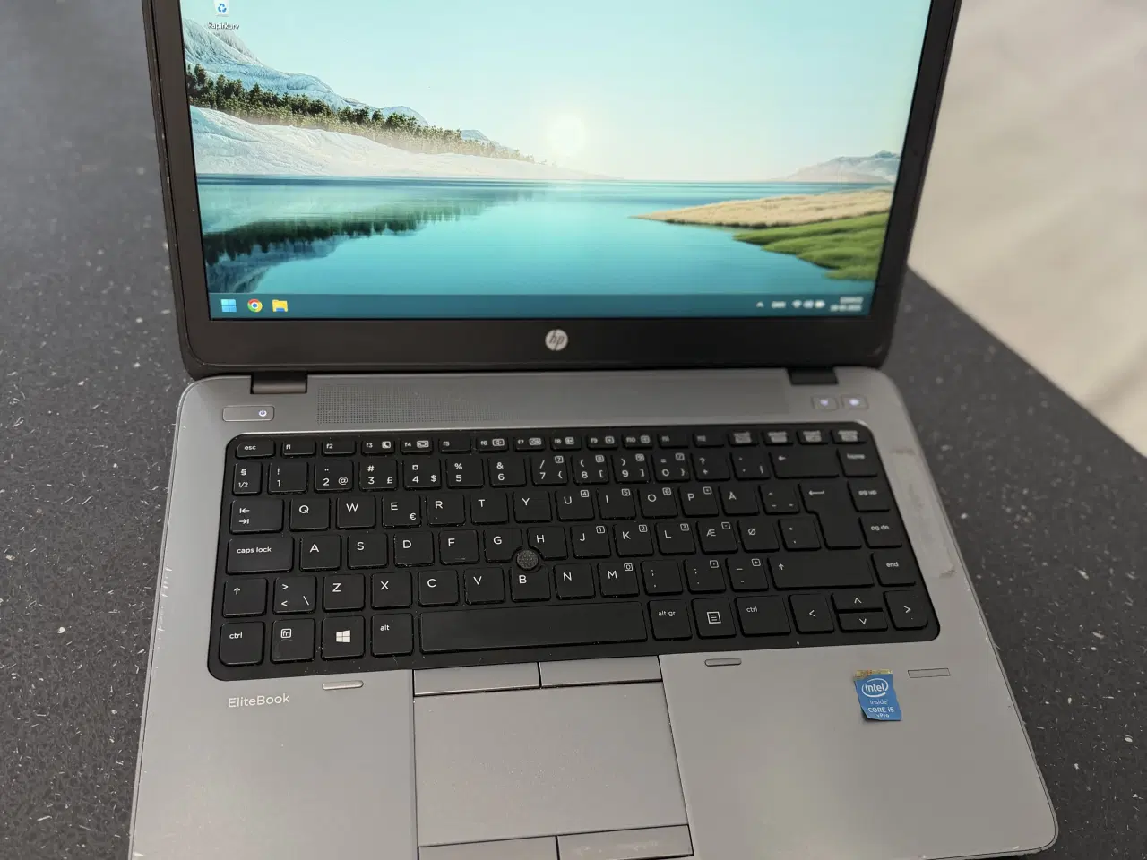 Billede 1 - Hp elitebook med helt nyt batteri 
