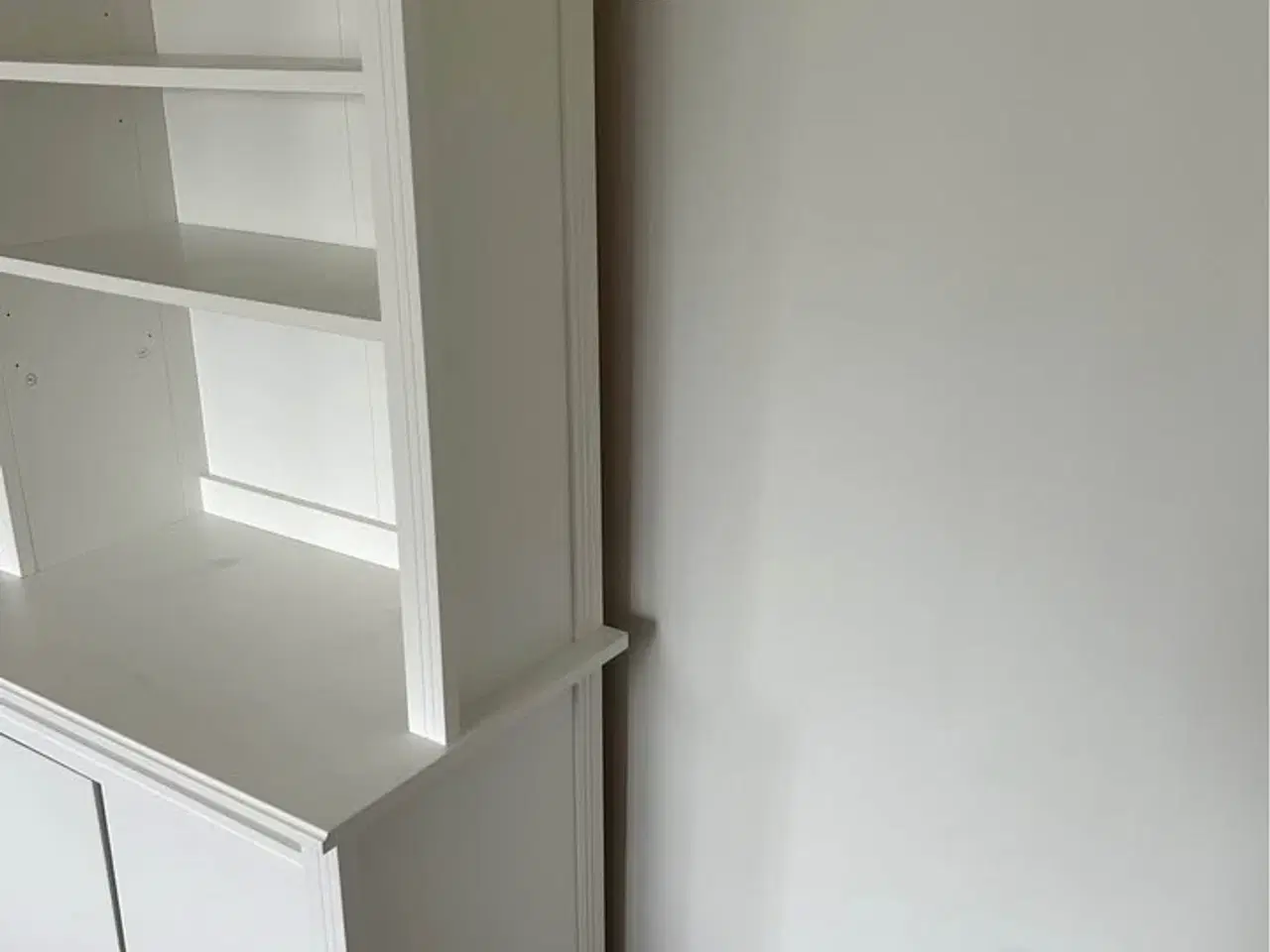 Billede 5 - IKEA Hvid Reol Skab