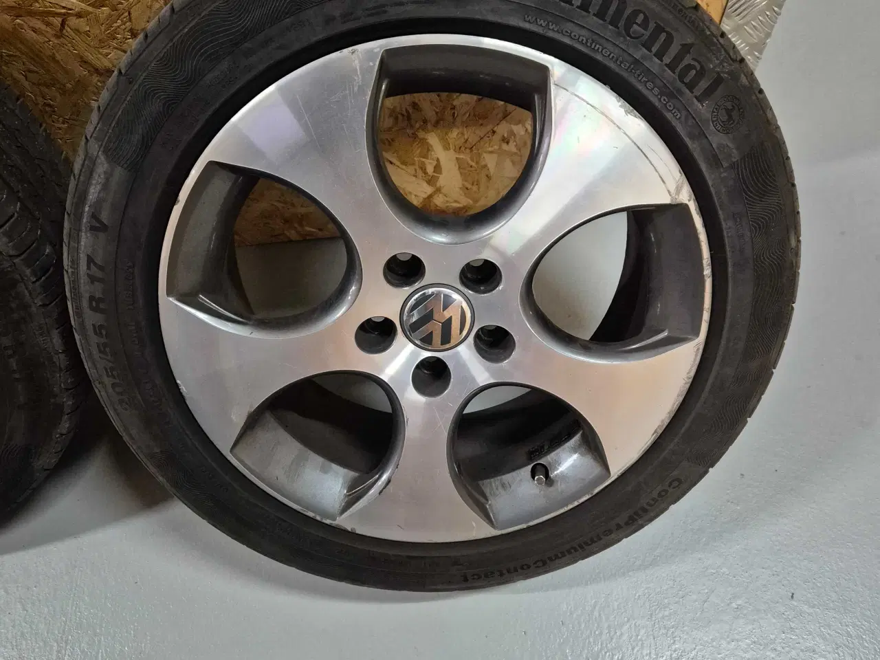 Billede 2 - Original vw Golf Gti alufælge med sommerdæk