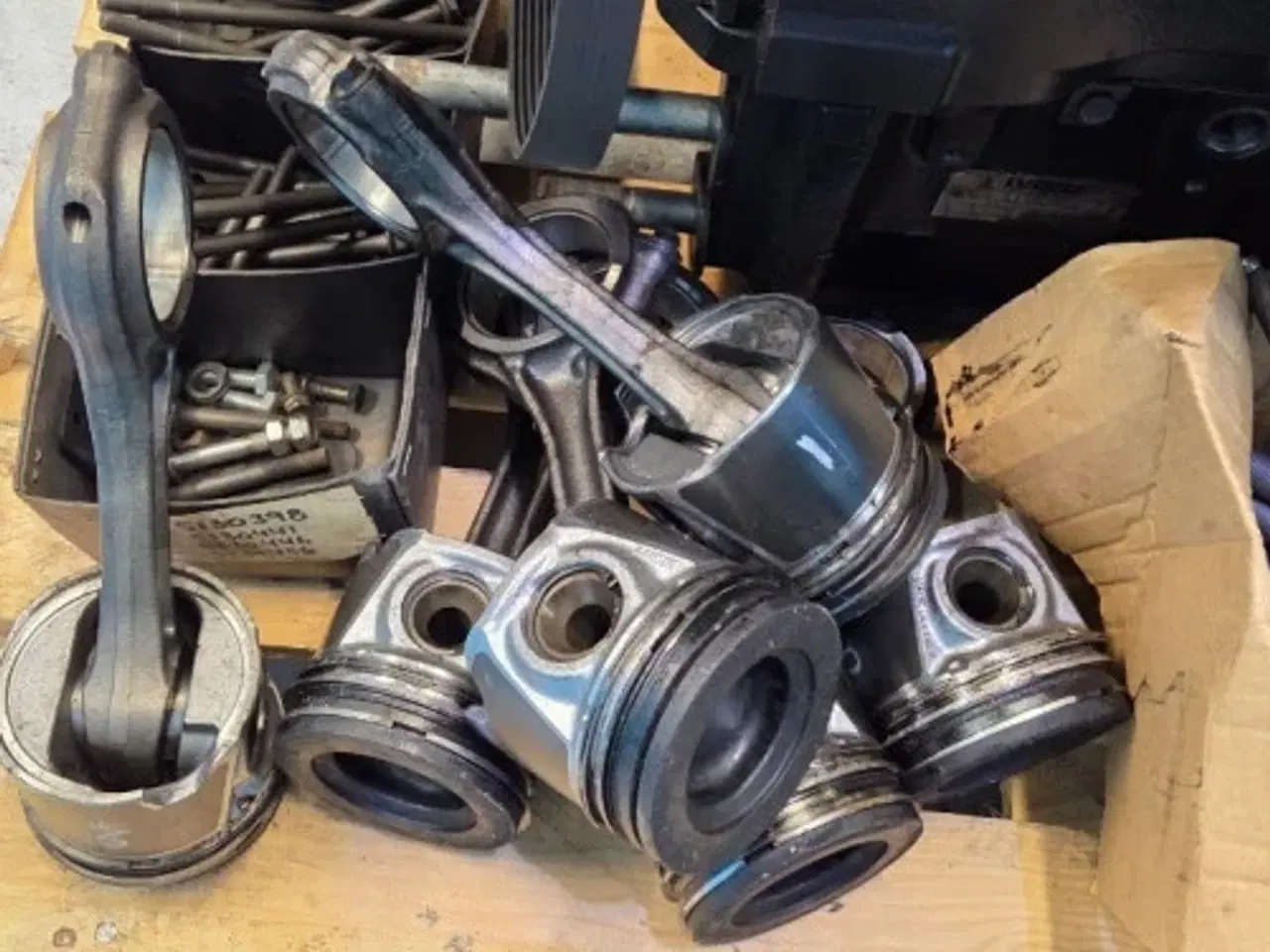 Billede 7 - Iveco F4DE0684A Motor