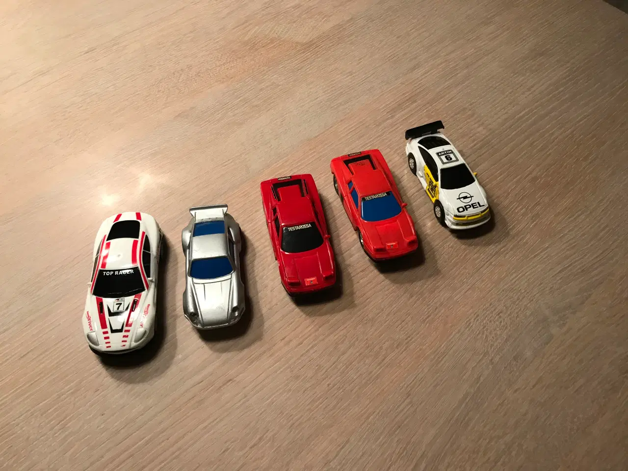 Billede 1 - 5 ældre racerbiler