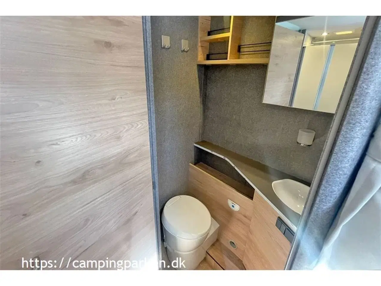 Billede 14 - 2024 - Dethleffs Just GO T7055 EB AUT.   Udlejes: Ny autocamper med enkeltsenge og automatgear