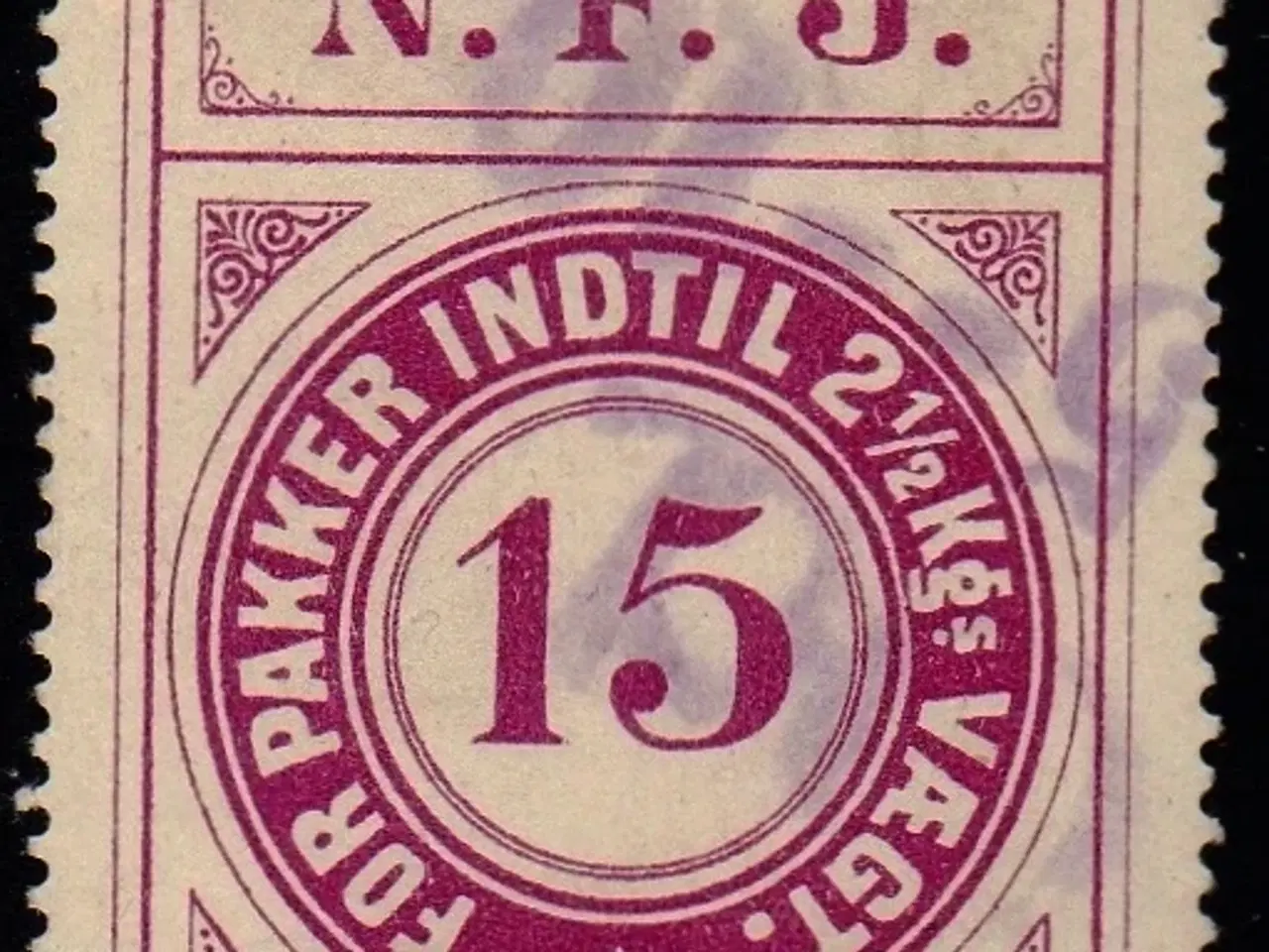 Billede 1 - N.F.J. - ( Nordfynske Jernbane )  - For Pakker indtil 2½ Kg - 15 Øre - Stemplet