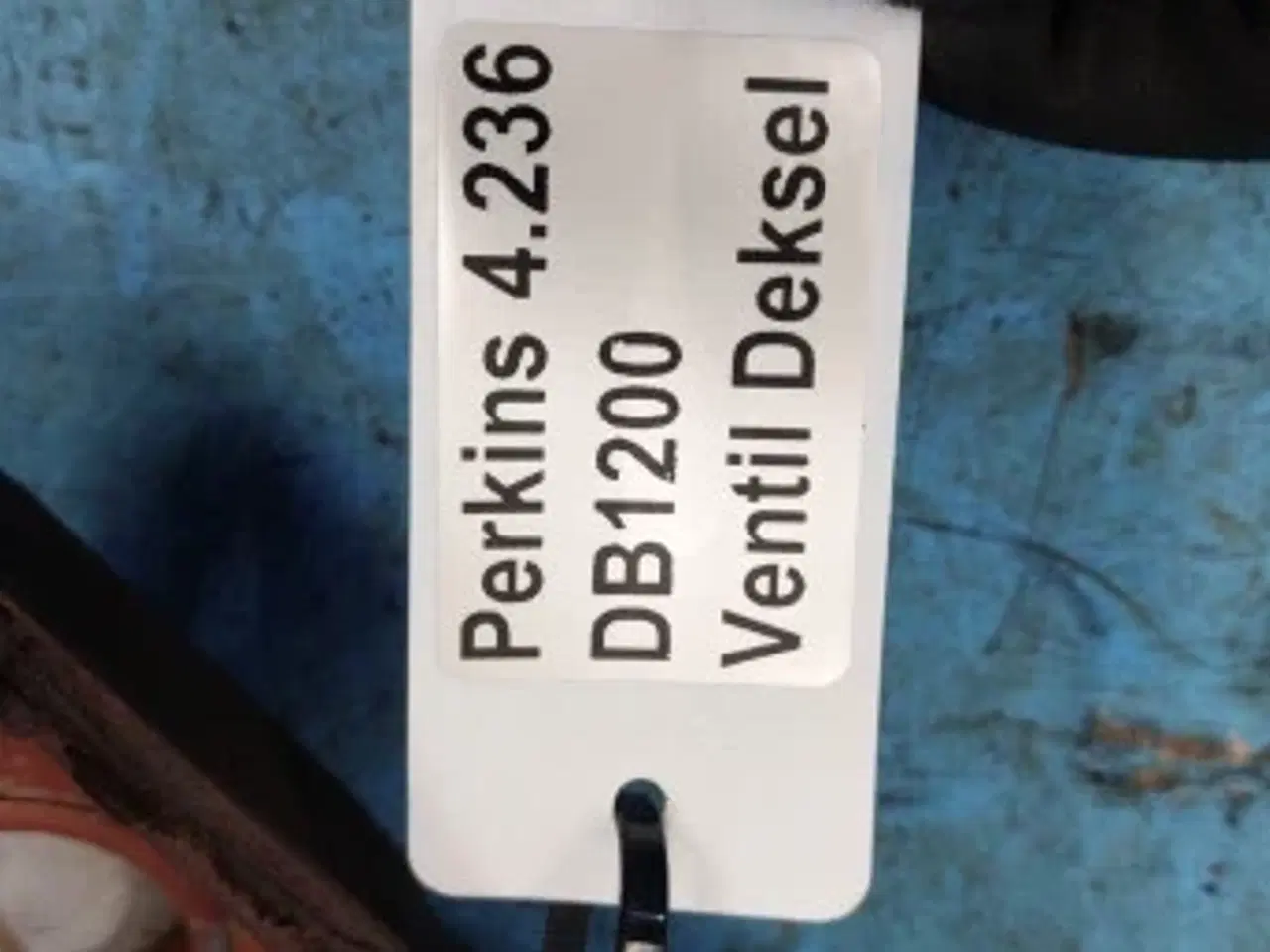 Billede 7 - Dronningborg D1200 Perkins 4.236 Ventildæksel 