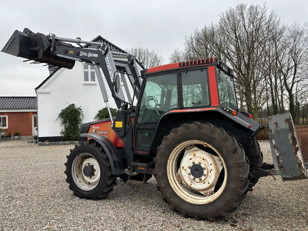 Billede 7 - Valmet 6200 med frontlæsser. 3100 timer 