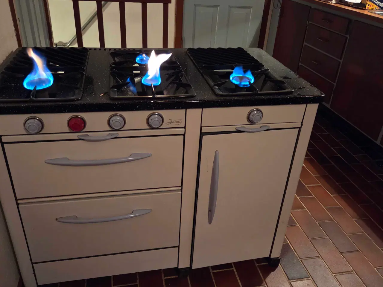 Billede 3 - Jenni gaskomfur 