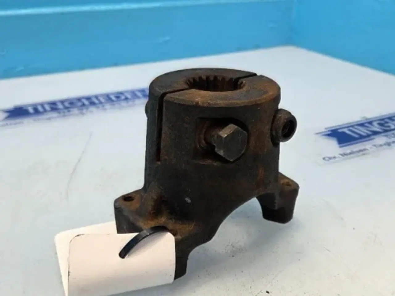 Billede 13 - New Holland LB115B Flange 9968049