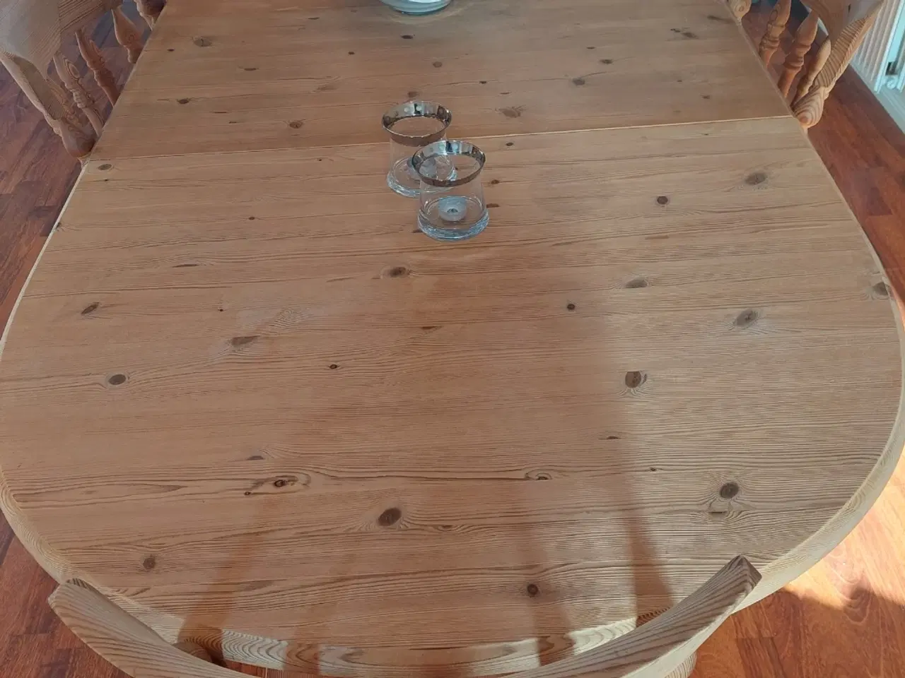 Billede 1 - Spisebord med 2 tillægs plader