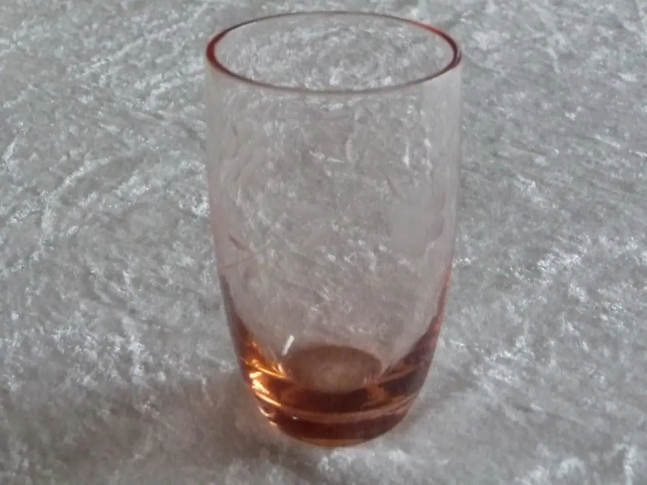 Billede 2 - 1 sart lyserød glas