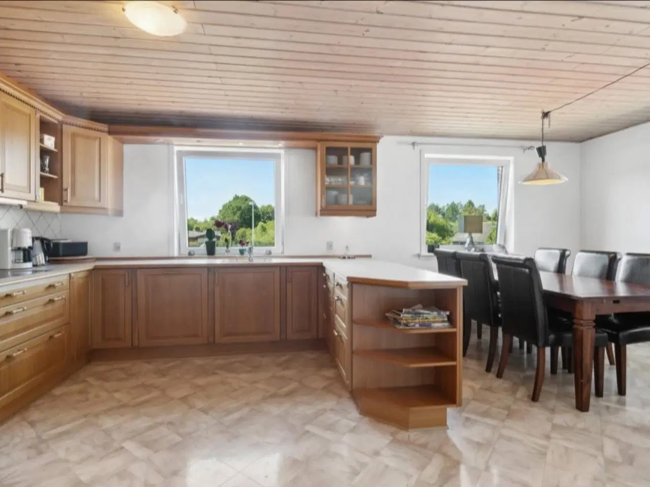 Billede 12 - Ejendom med Autoværksted 